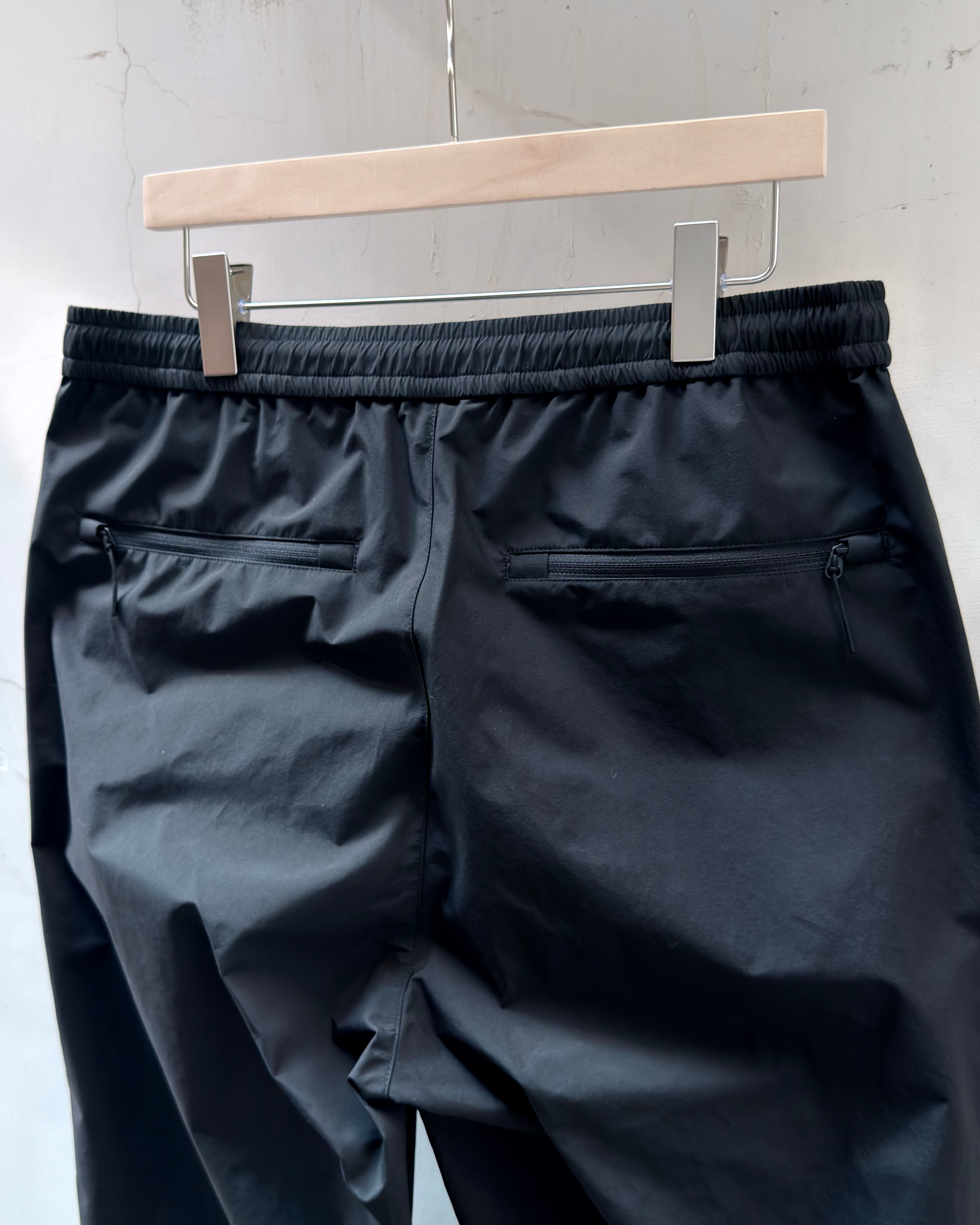 ES.1 26SS NYLON PANTS F002