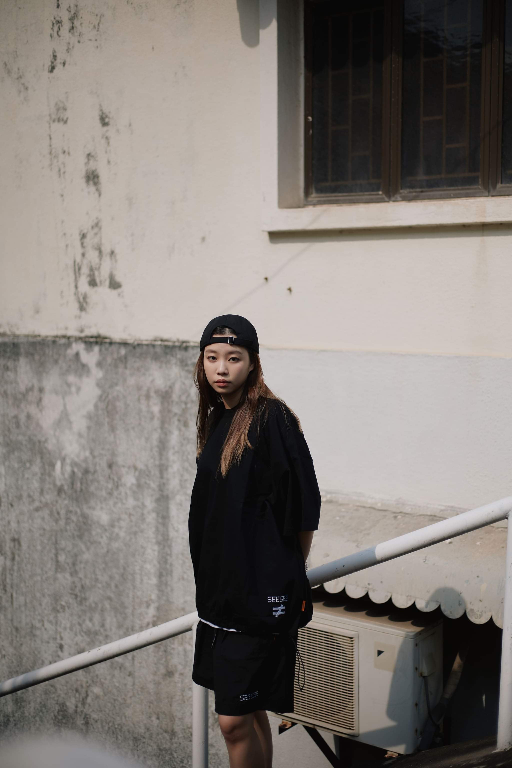 SEE SEE SUPER BIG DRAWSTRINGS SS TEE (HNGR)