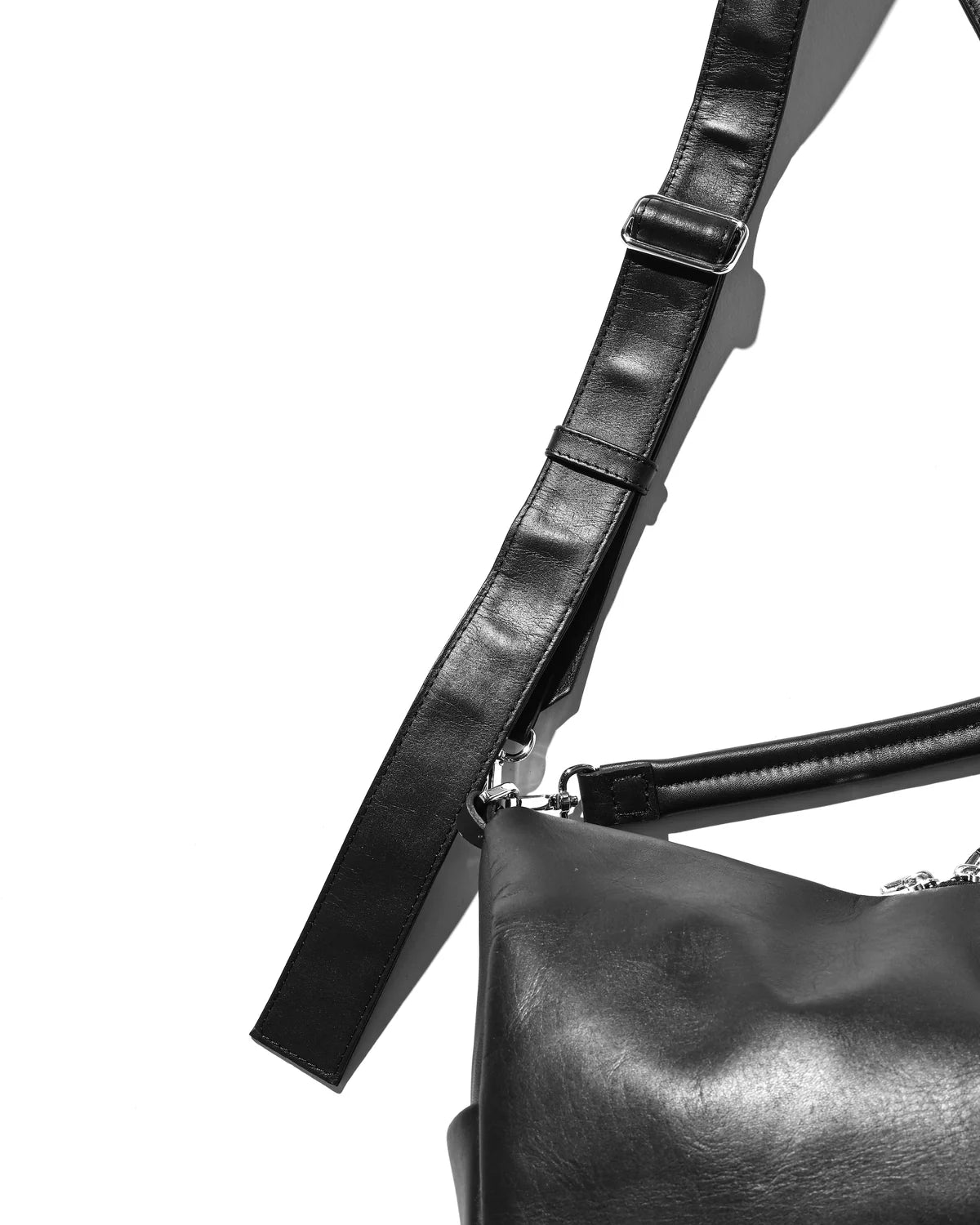 CLESSTE LEATHER DAYOFF BAG