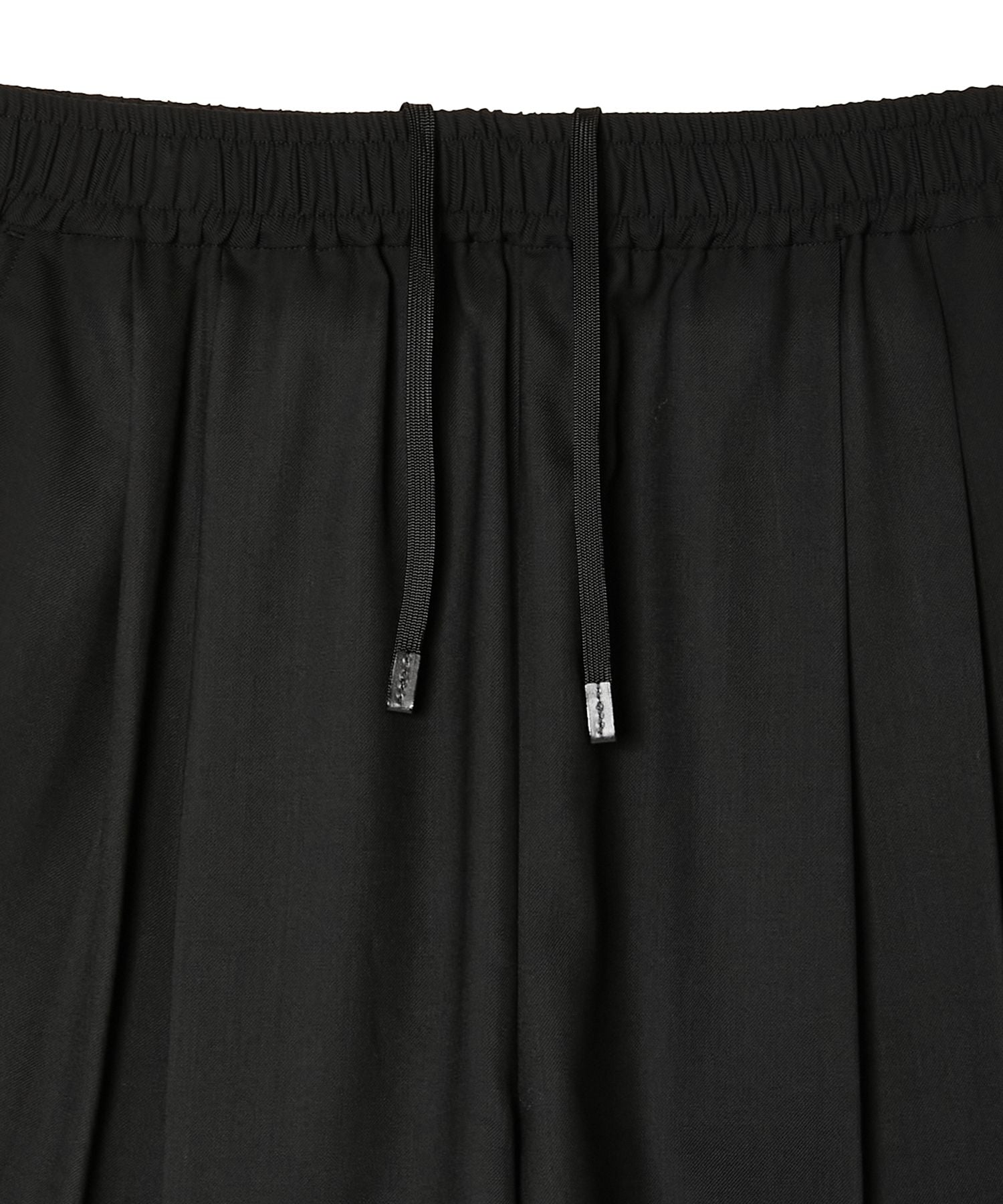 N.HOOLYWOOD 26SS 2TUCK EASY HALF PANTS