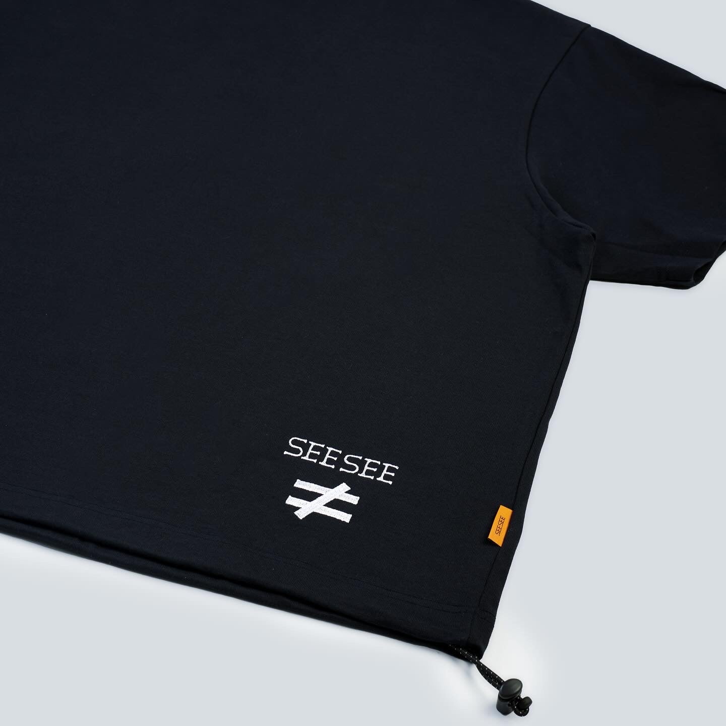 SEE SEE SUPER BIG DRAWSTRINGS SS TEE (HNGR)