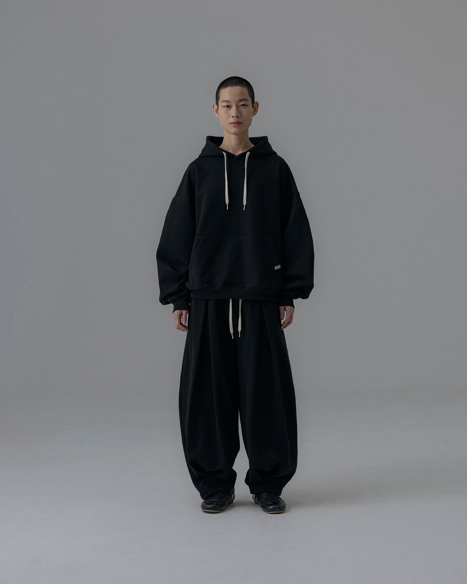 ANGLAN VALLEY TUCK SWEAT BALLOON HOODIE