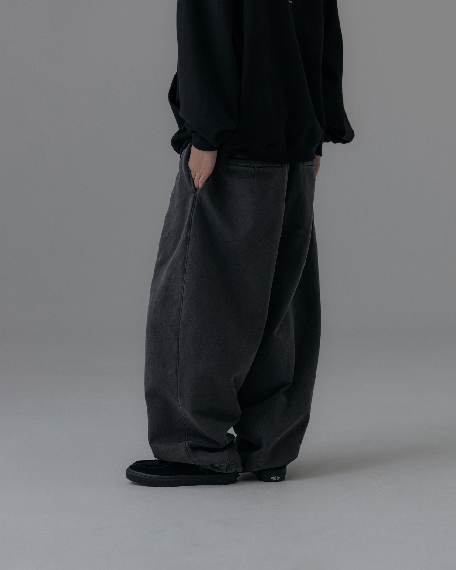 ANGLAN PIGMENT BAGGY BALLOON PANTS