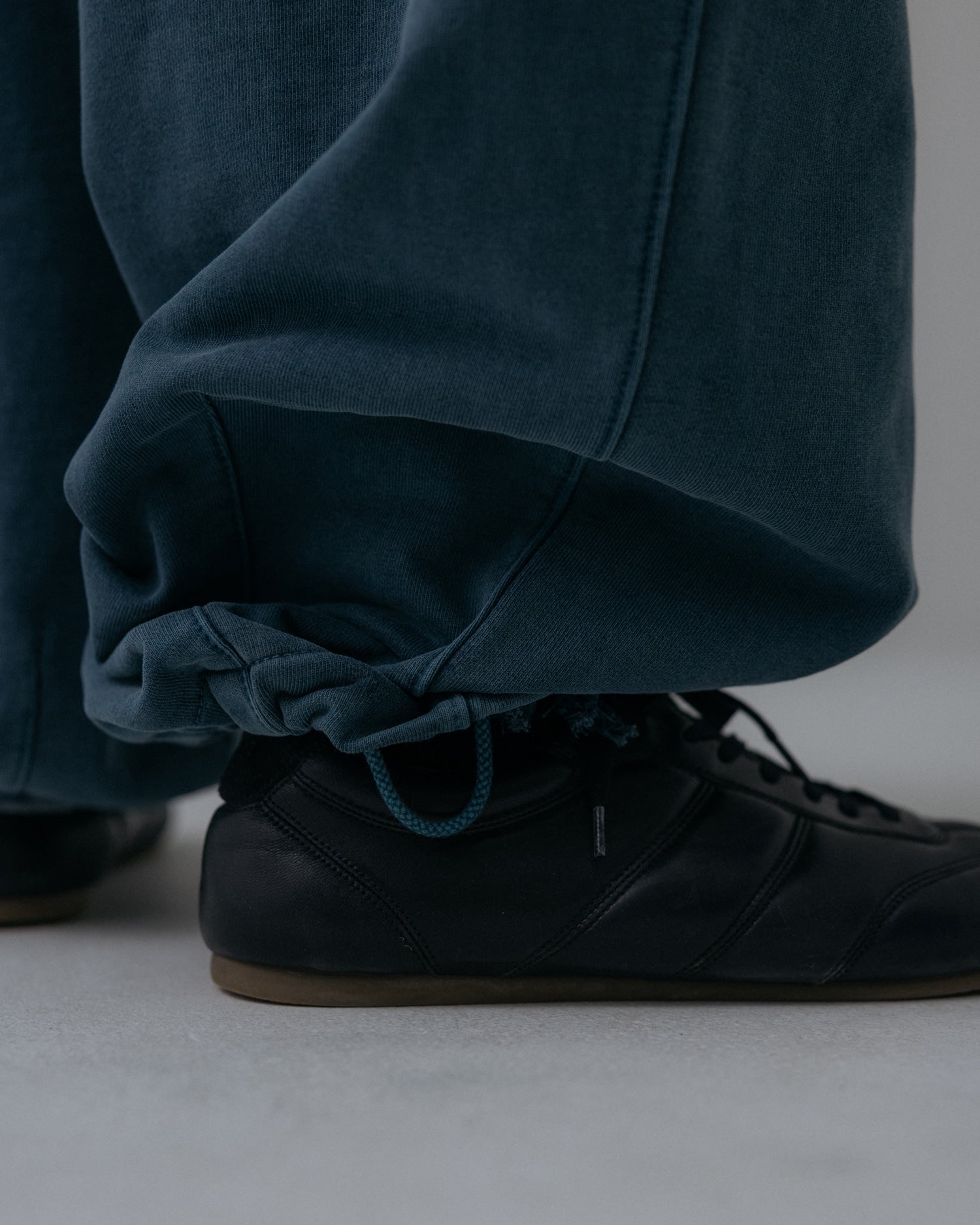 ANGLAN PIGMENT BAGGY BALLOON PANTS