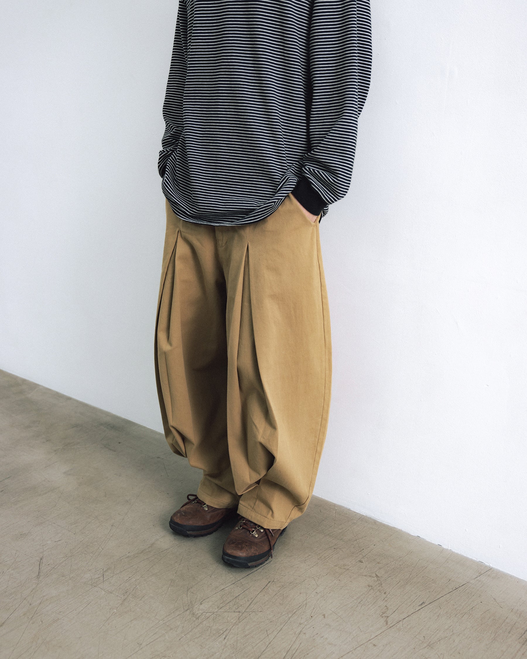 ANGLAN LONG TUCK WING BALLOON PANTS