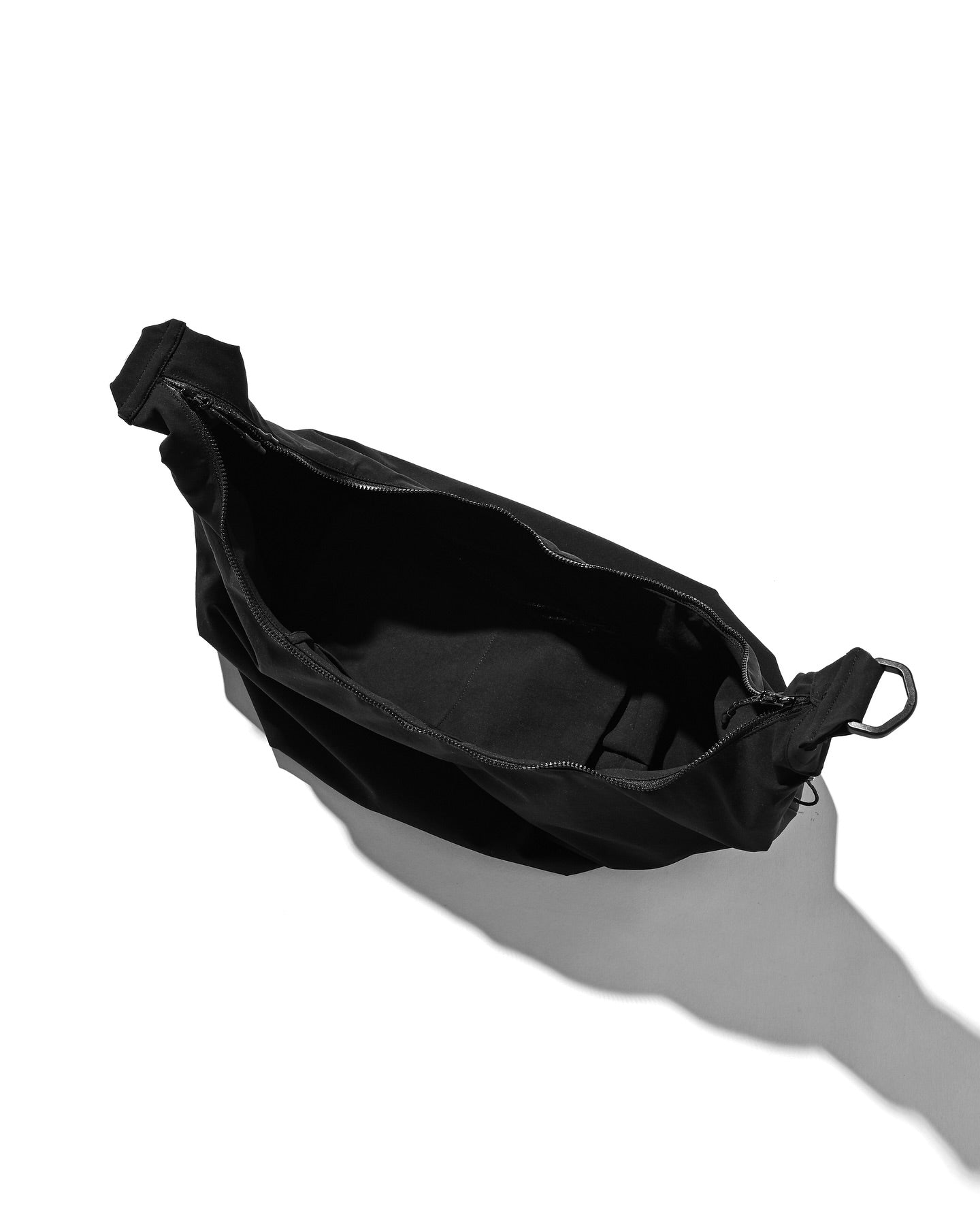 CLESSTE SOFT SHELL 2WAY SYSTEM SHOULDER BAG