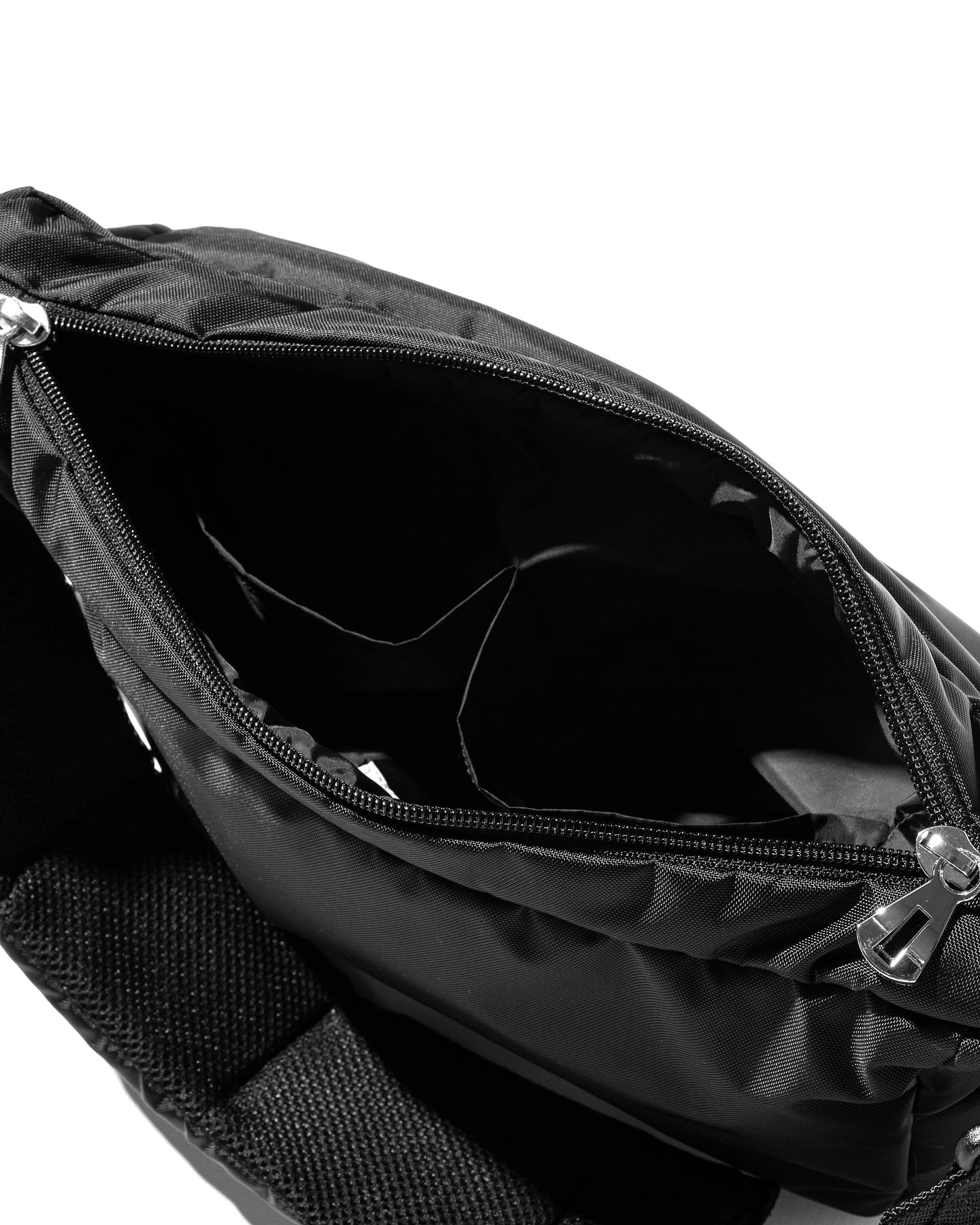 CLESSTE MULTI POCKET HOLIDAY BAG