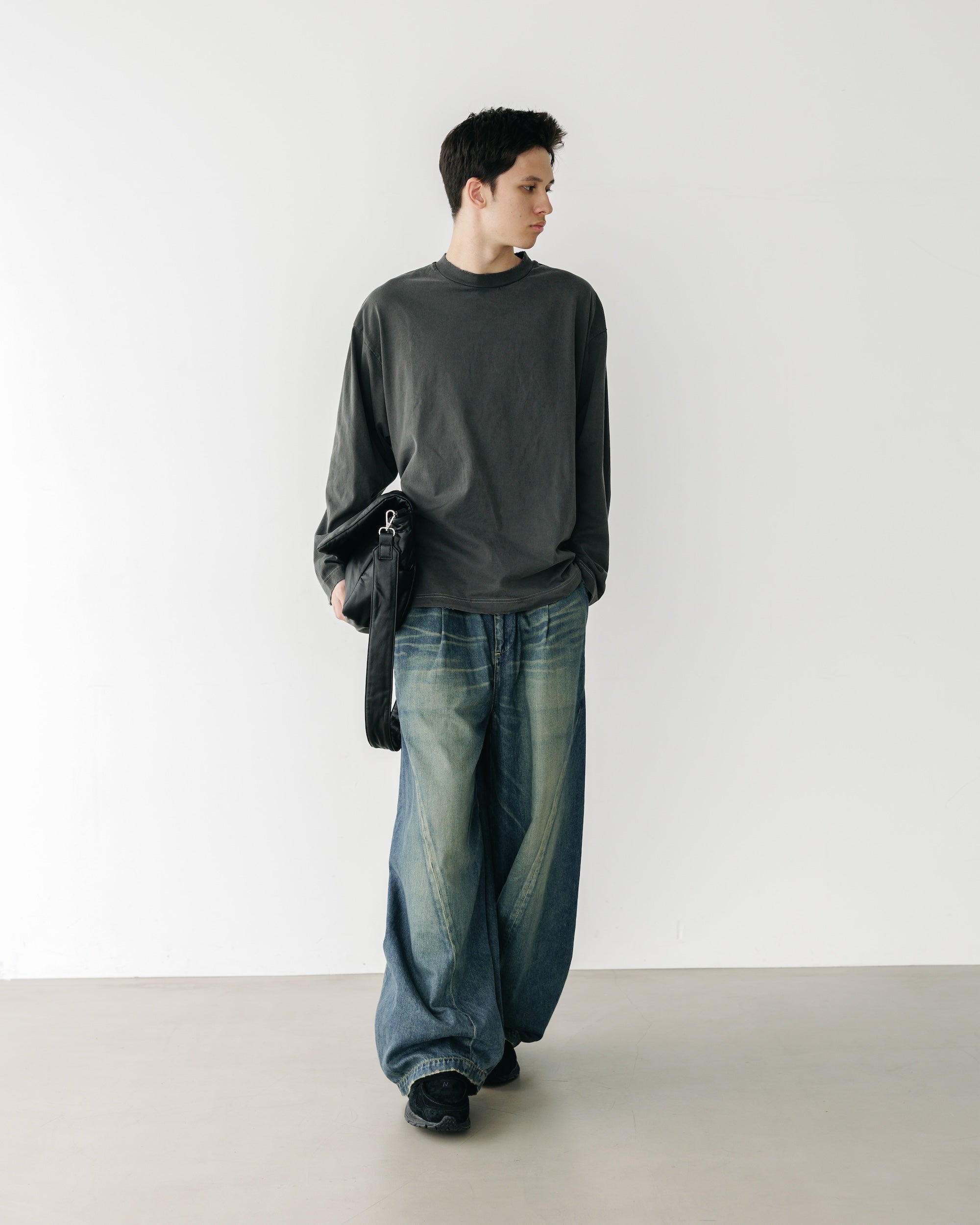 CLESSTE PIGMENT DYED L/S T-SHIRT WITH DRAWSTRINGS