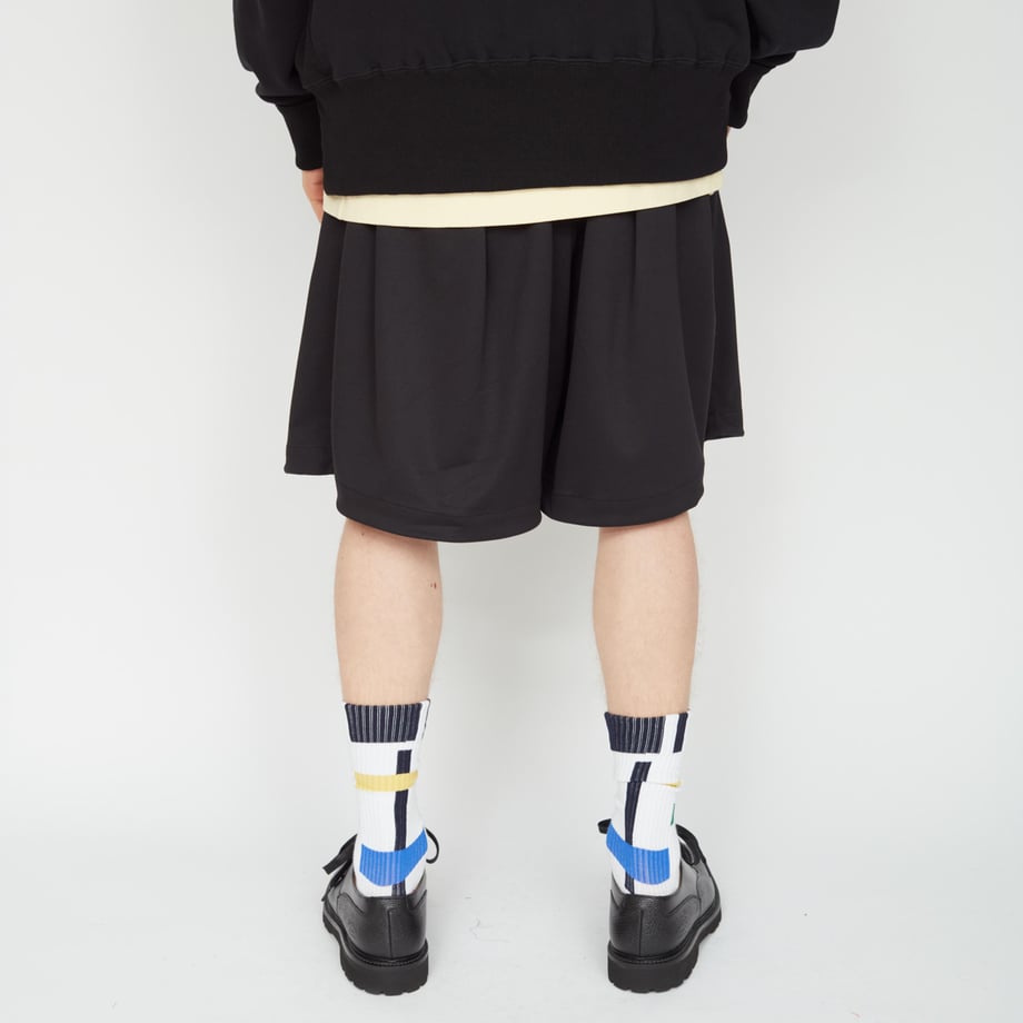 UNTRACE 25SS _157 KNEE SHORTS