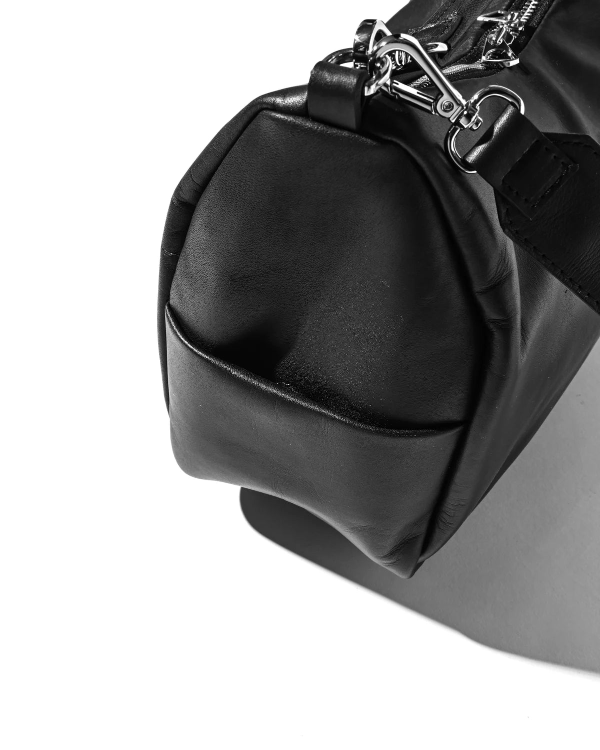 CLESSTE LEATHER DAYOFF BAG