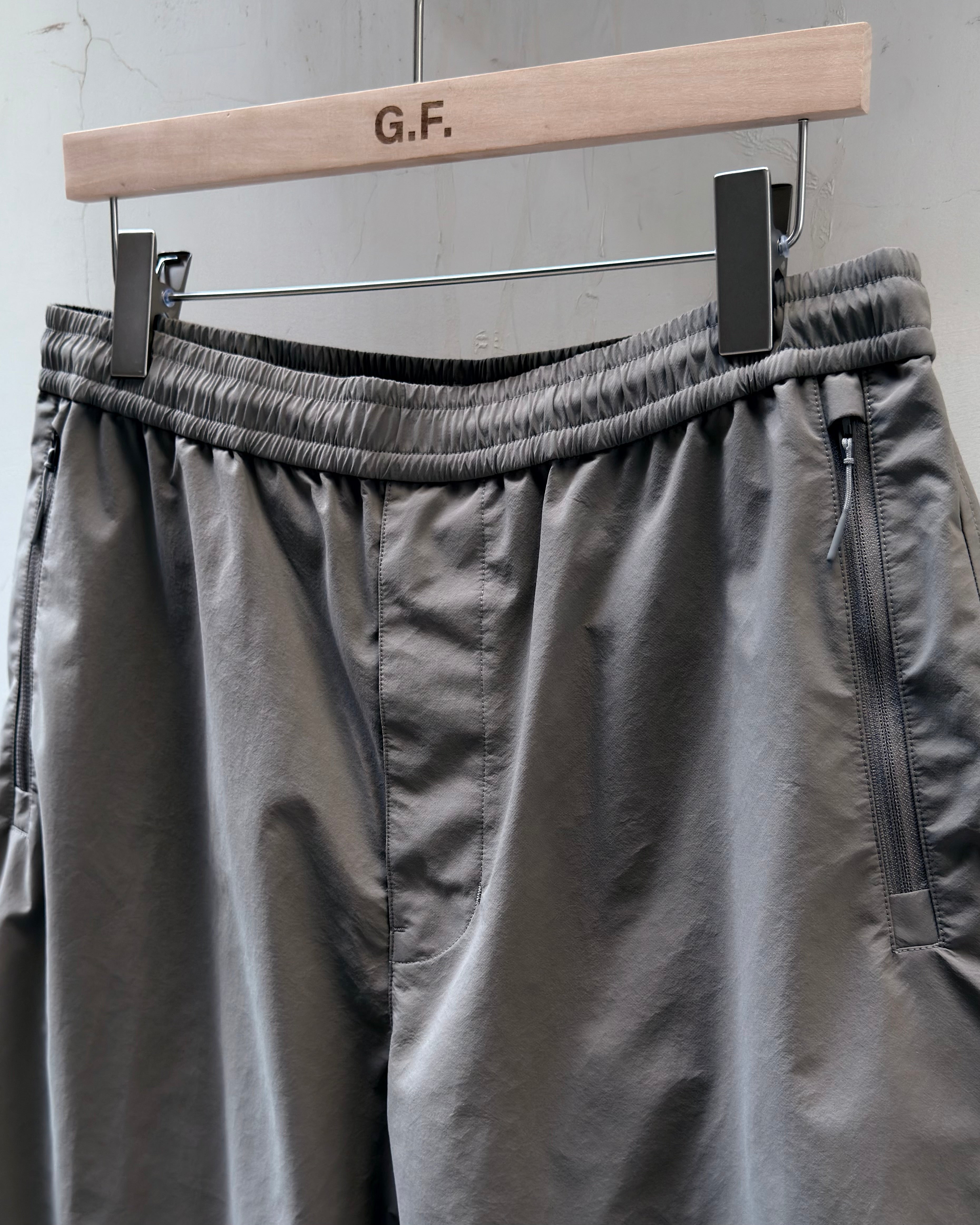 ES.1 26SS NYLON PANTS F002