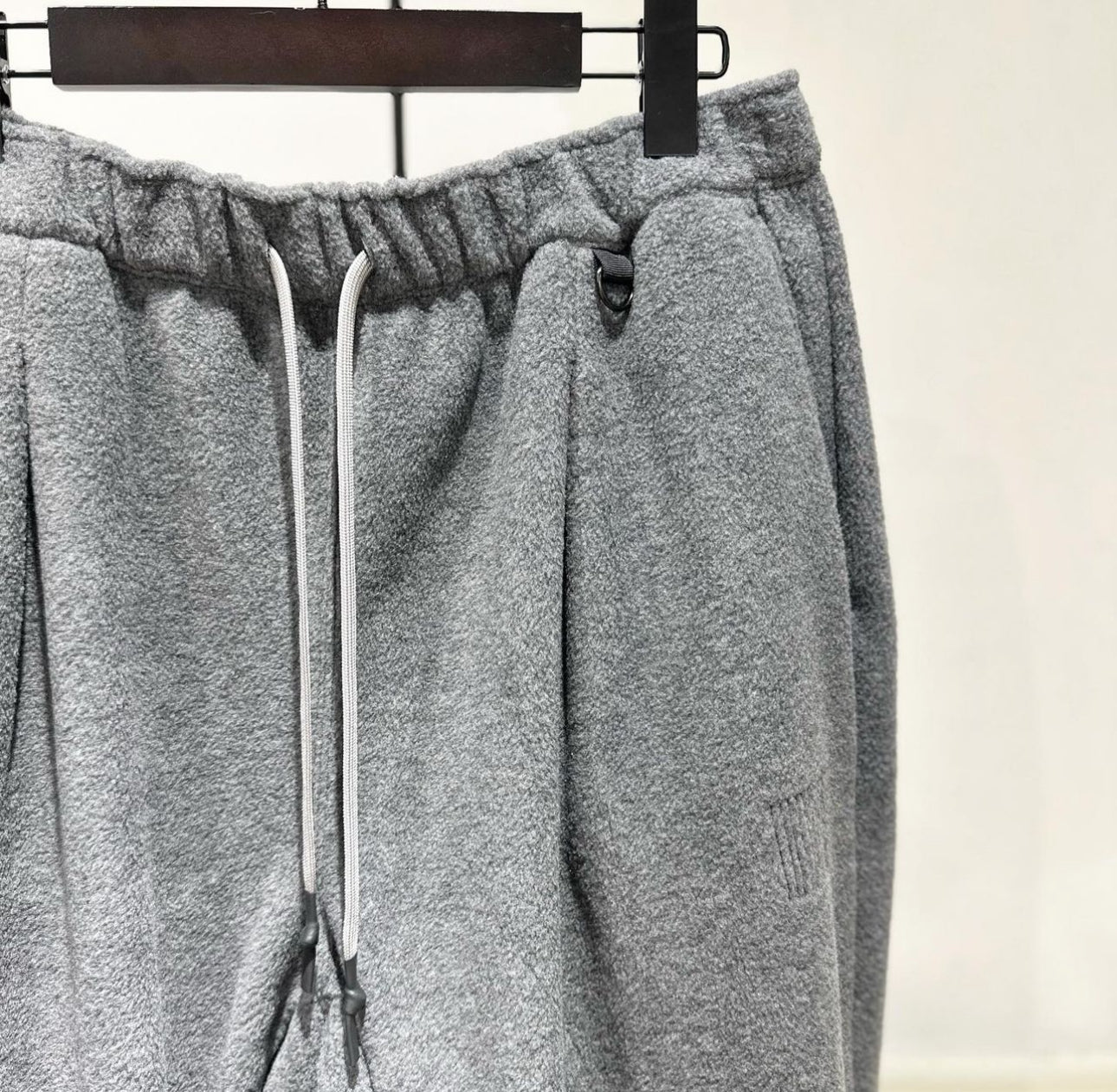 S.F.C 23FW - CROPPED FLEECE PANTS