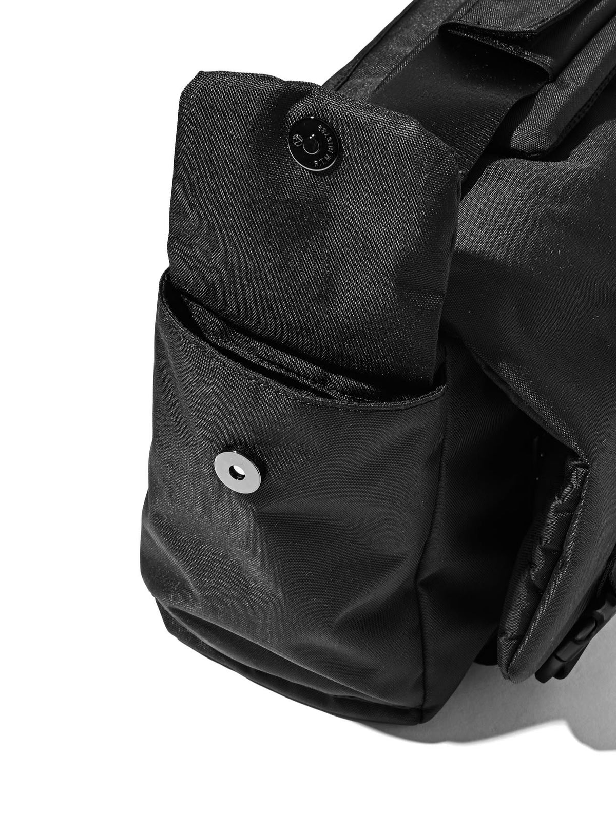 CLESSTE JOURNEY CROSS MESSAGER BAG