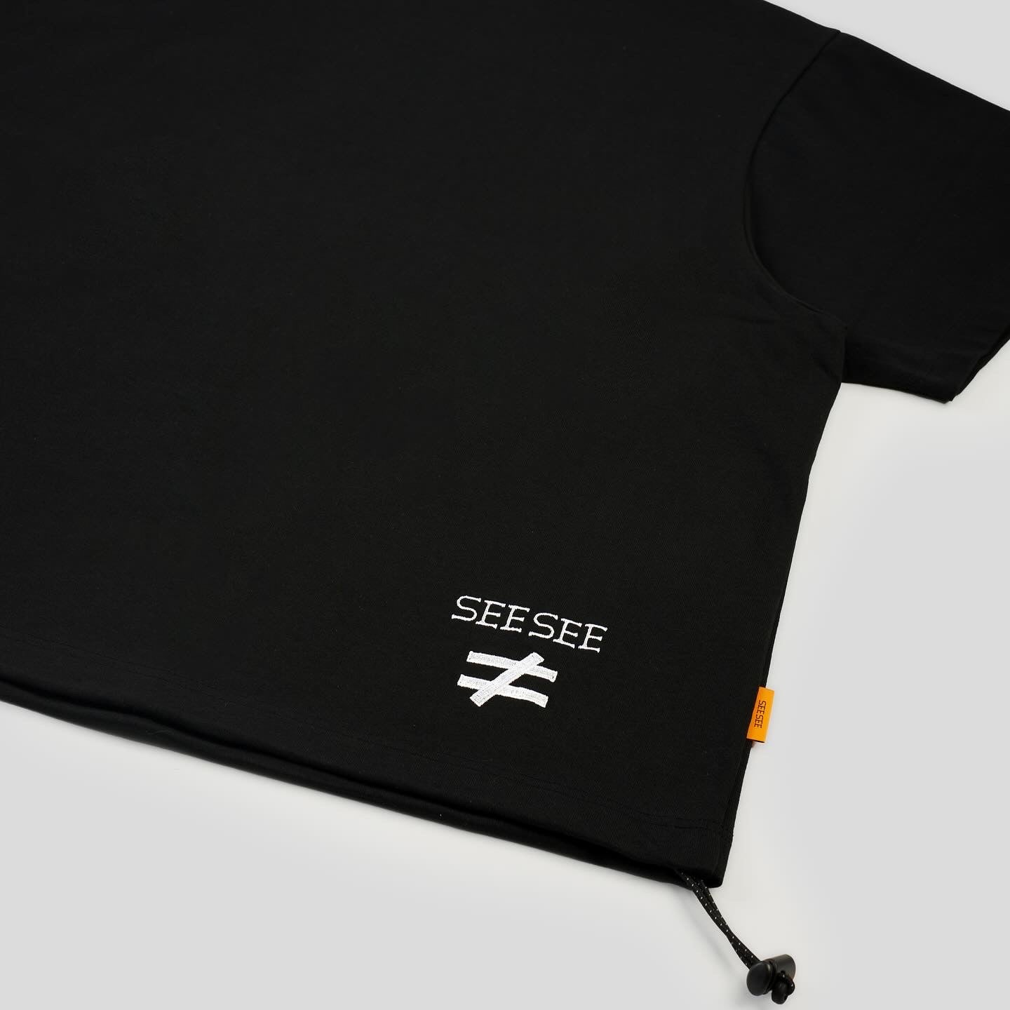 SEE SEE SUPER BIG DRAWSTRINGS SS TEE (HNGR)