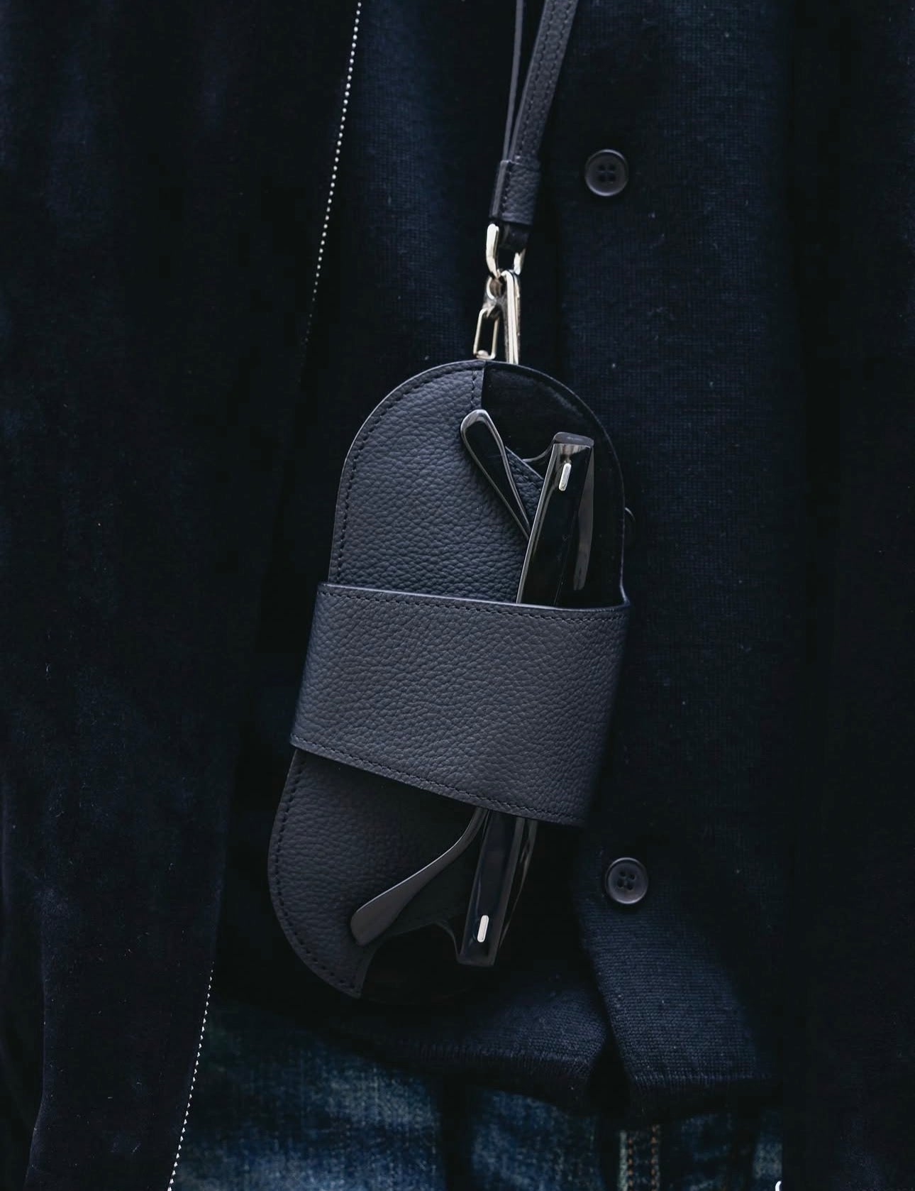 CLESSTE LEATHER GLASSES HOLDER