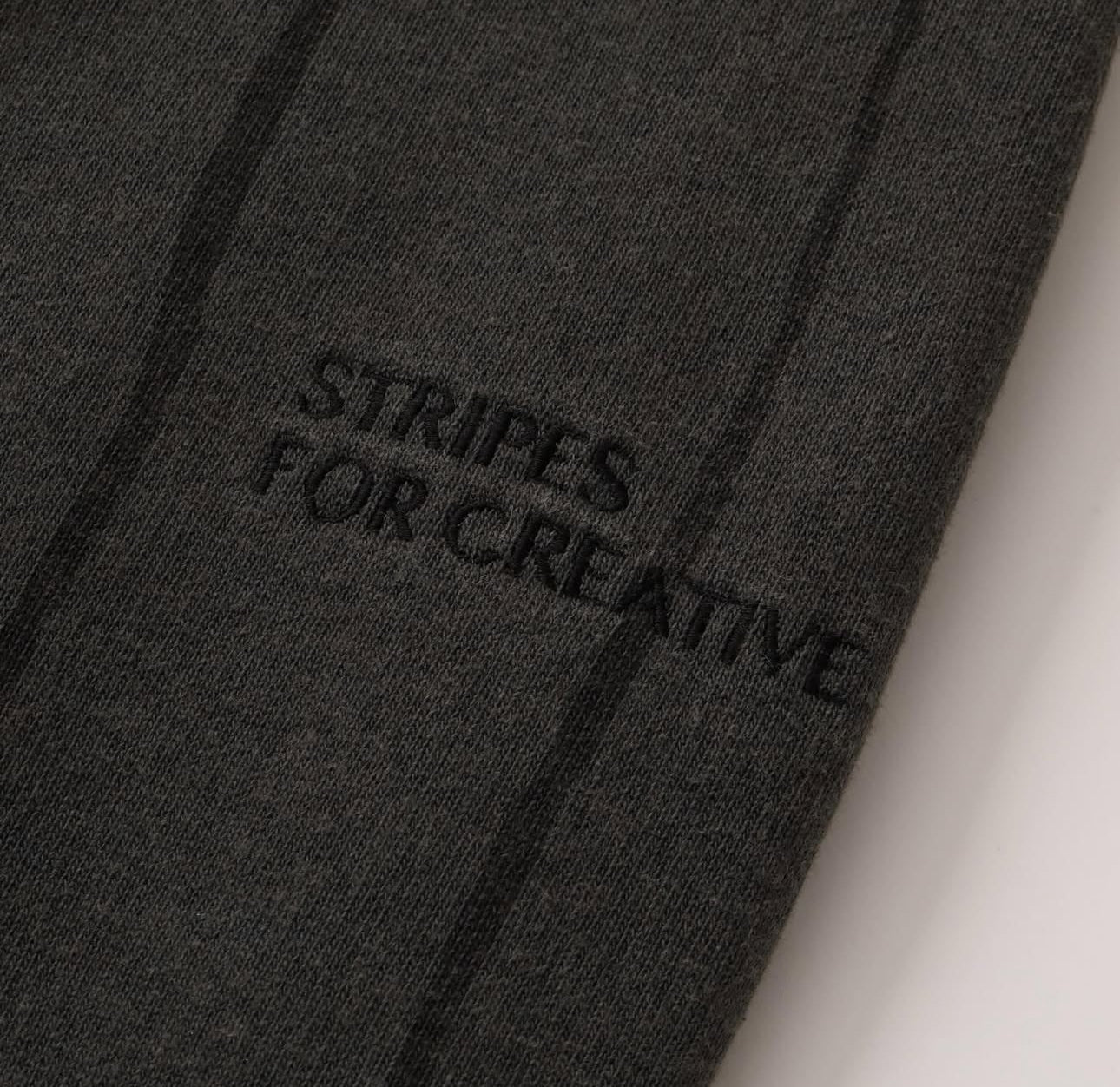 S.F.C 25FW STRIPE WIDE SWEAT PANTS (DISCHARGED)