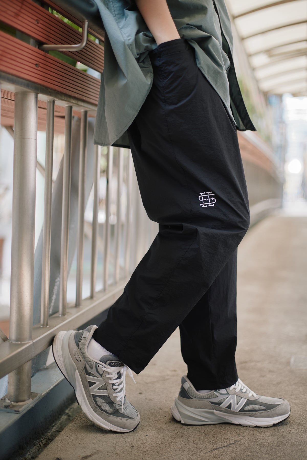 SEESEE SUPERWIDE TAPERED EASY PANTS