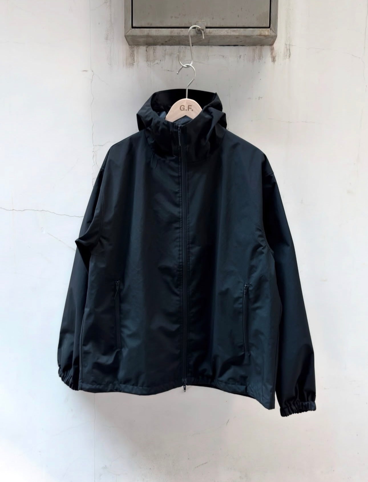 ES.1 26SS NYLON PARKA F003