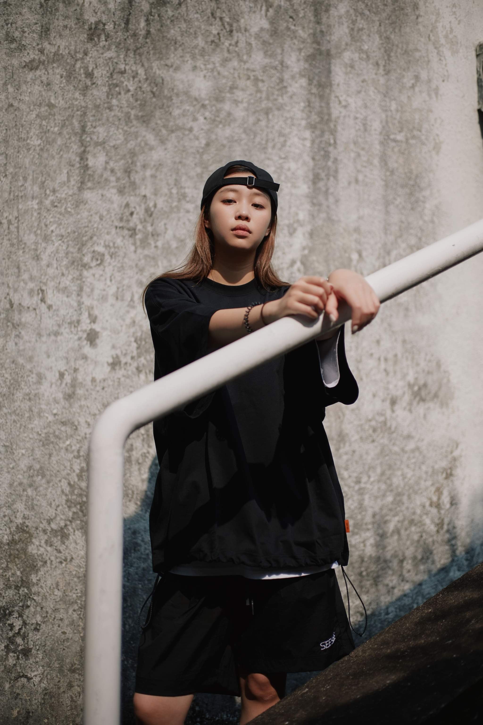 SEE SEE SUPER BIG DRAWSTRINGS SS TEE (HNGR)