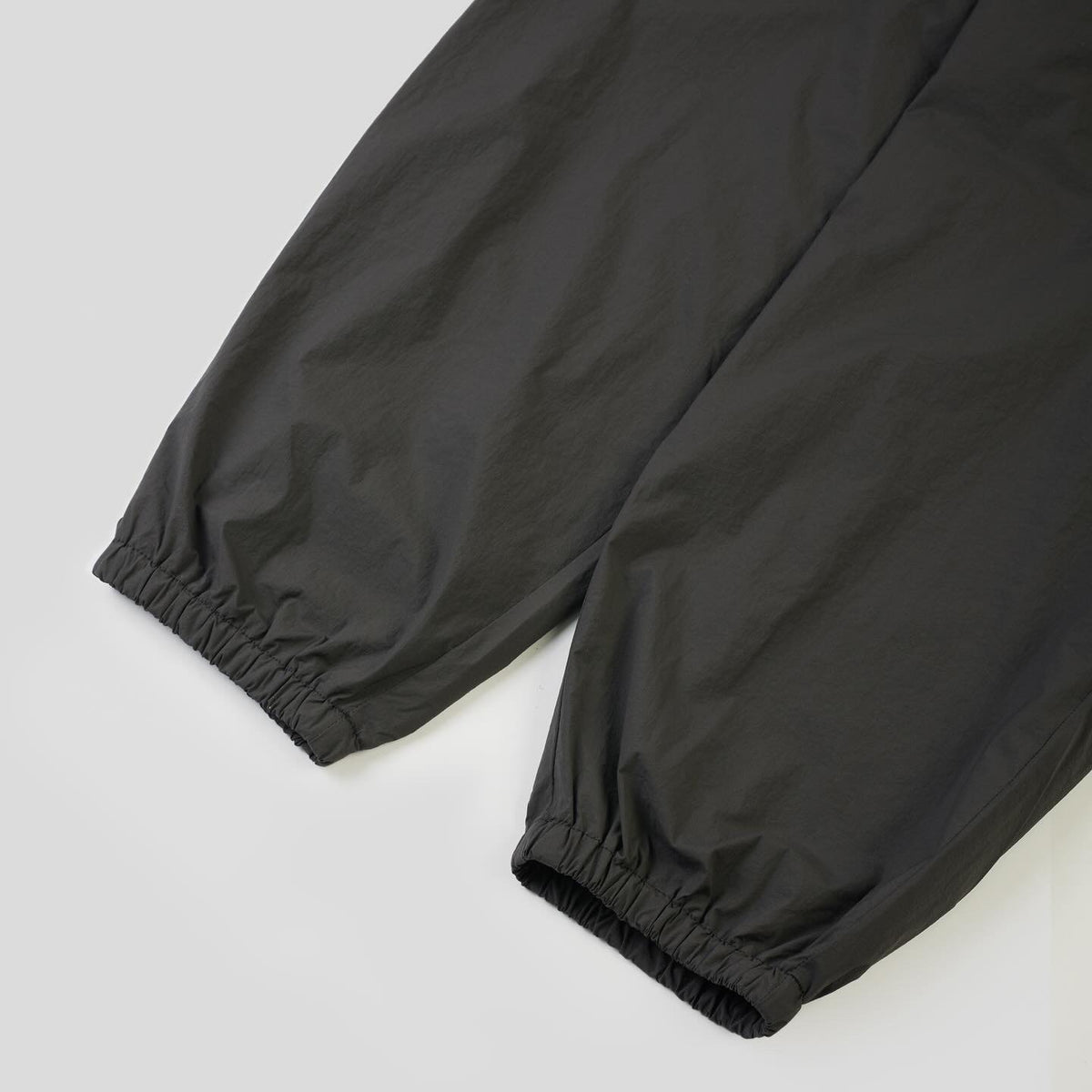 SEE SEE WIDE NYLON SPORTY PANTS – Ground Floor Macau