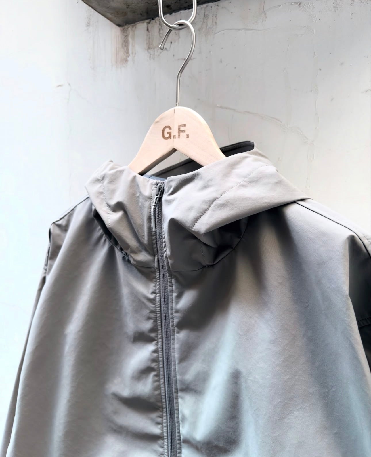 ES.1 26SS NYLON PARKA F003
