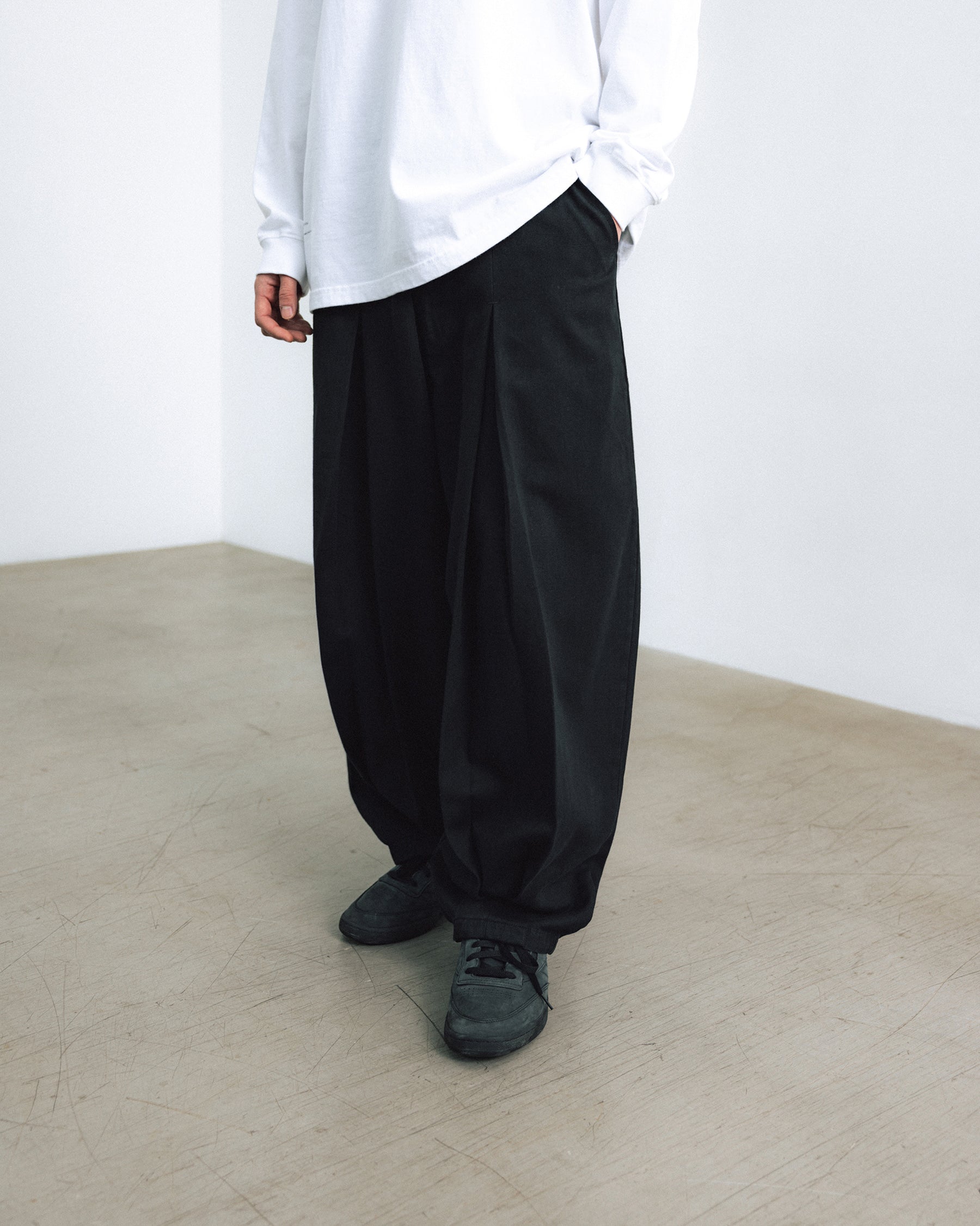 ANGLAN LONG TUCK WING BALLOON PANTS