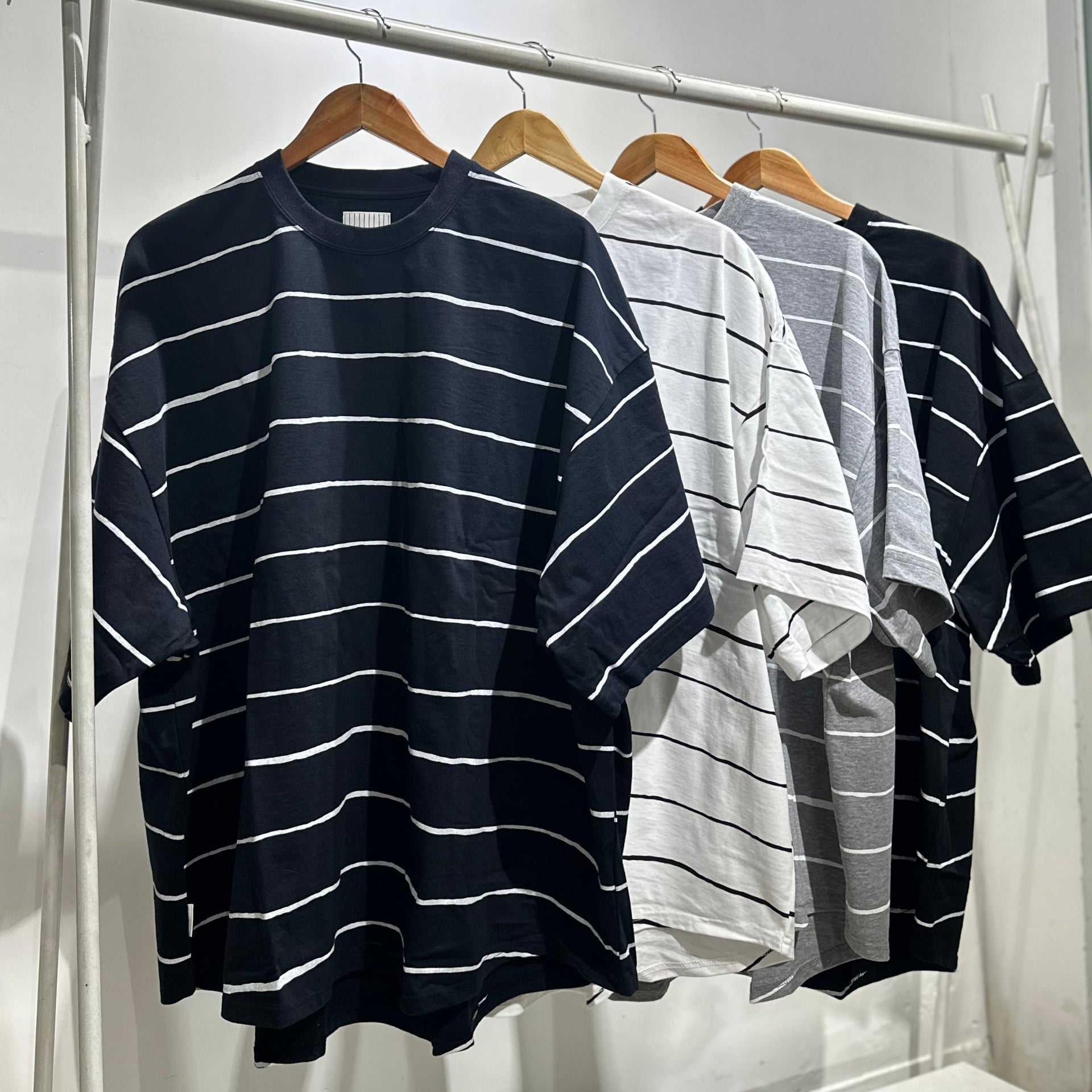 S.F.C 24SS - WIDE SIDE STRIPE TEE