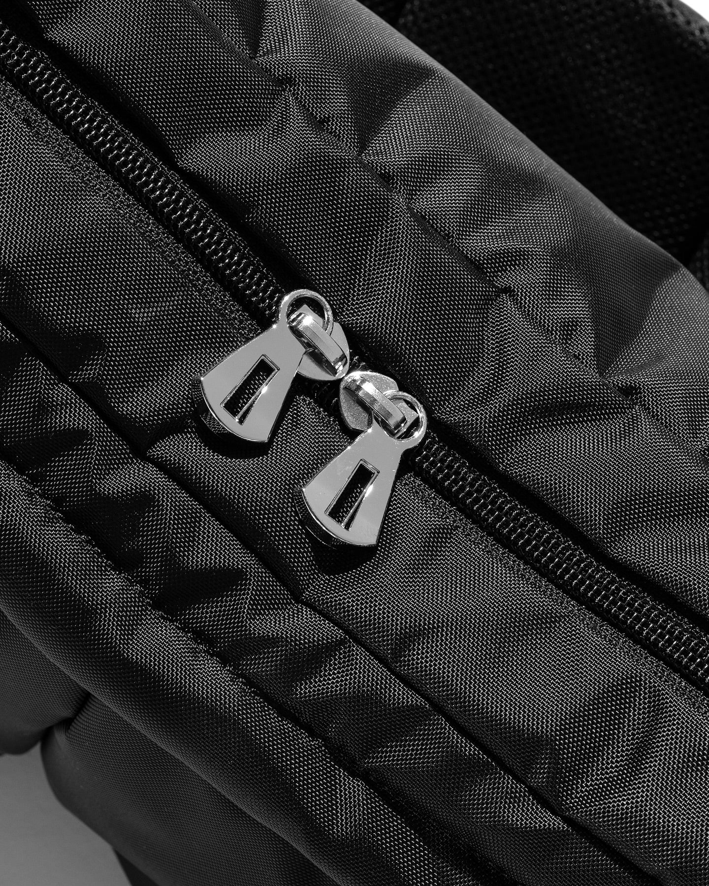 CLESSTE MULTI POCKET HOLIDAY BAG